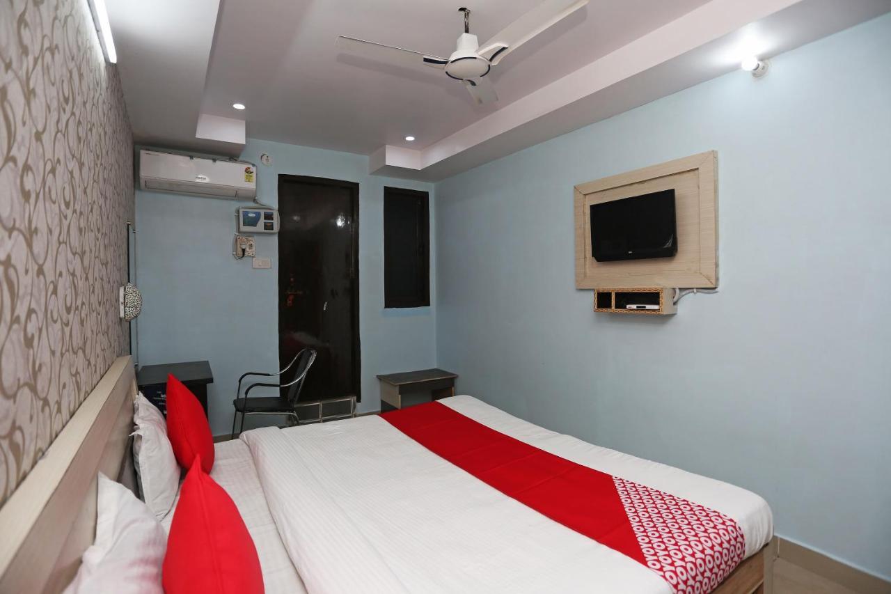 Oyo Hotel New Metro Near Phoenix United لاكناو المظهر الخارجي الصورة