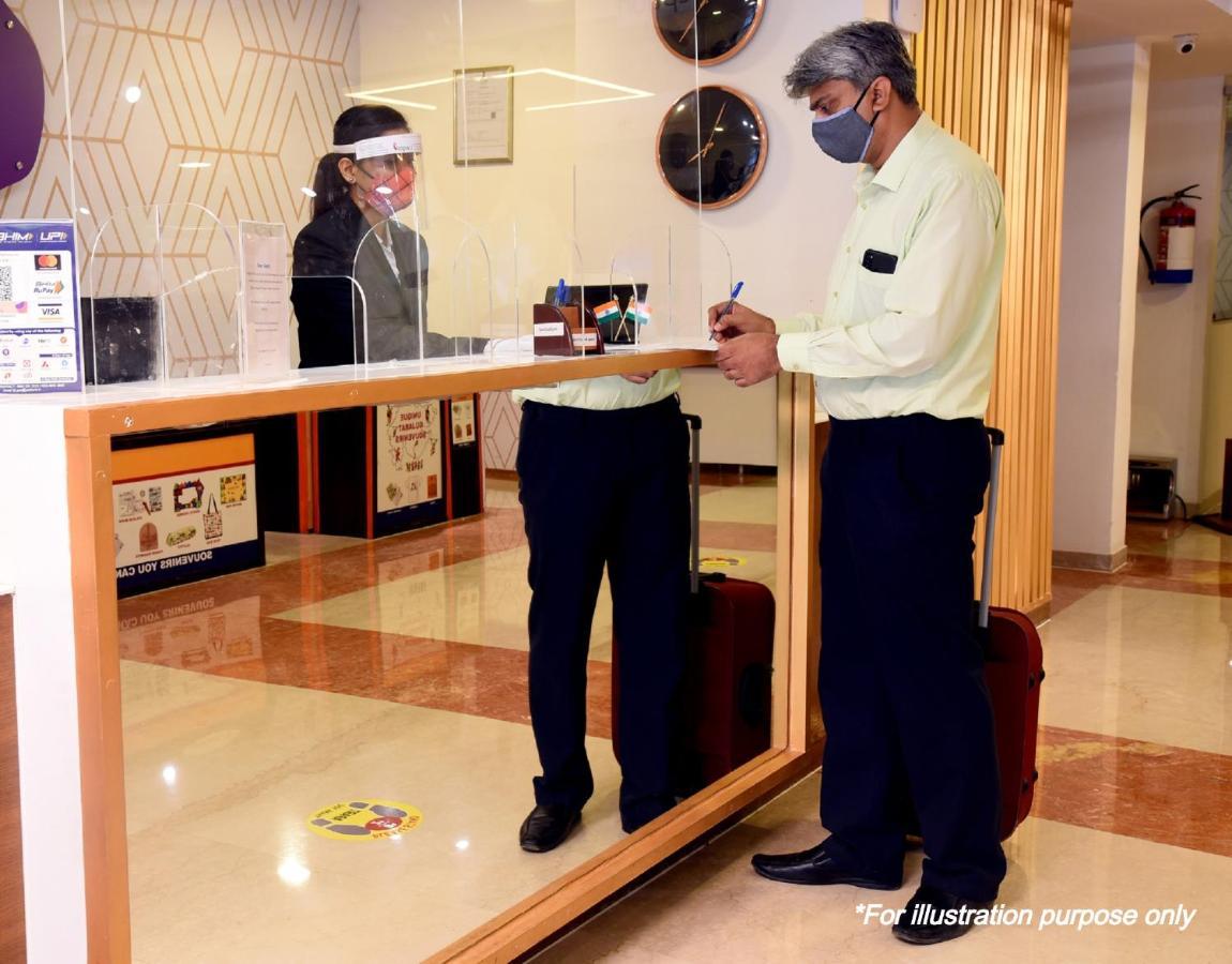 Oyo Hotel New Metro Near Phoenix United لاكناو المظهر الخارجي الصورة